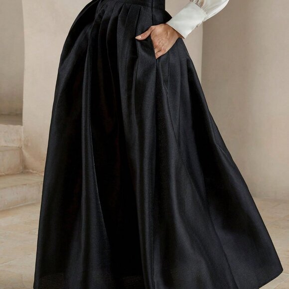 Black Elegant Women's High-Waisted Puff Skirt - Picture 5 of 7